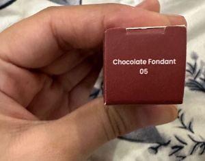 TYPSY Beauty pout polish (chocolate Fondant) 05