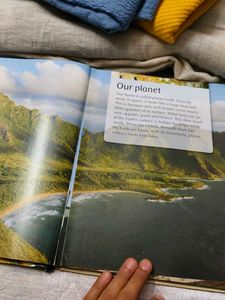 our world 🌎 🌍 Book 📖