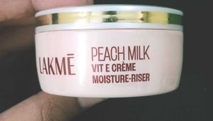 Lakme Peach Milk Moisturizer