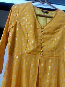 INDYA Women&#39;s Elegant Mustard Kurta