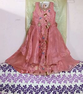 Very Beautiful Party Wear Gown