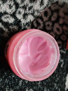 Plix Guava Glow Smoothie Moisturizer 50gm