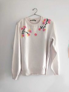 Floral Embroidered Pullover