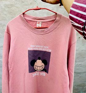 Orignal Disney Uniqlo brand Graphic Sweatshirt