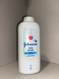 Johnson&#39;s Natural Plant-Based Baby Powder 400g