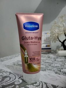 Vaseline Gluta-Hya Lotion
