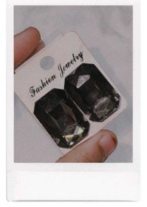 Oversized Glass Earing Studs.