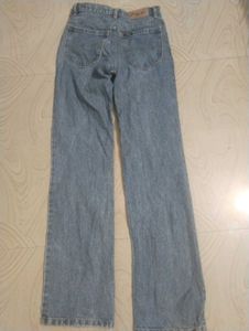 A US company &#34;LEE&#34; Jeans
