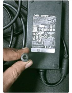 DELL LAPTOP CHARGER NEW AND ORIGINAL 180