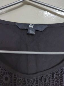 Black XL new top for Women