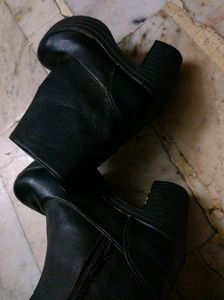 Black Leather Boots (Women&#39;s)