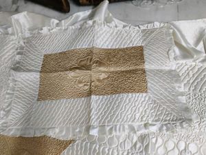 Elegant White &amp; Gold Bedding Set