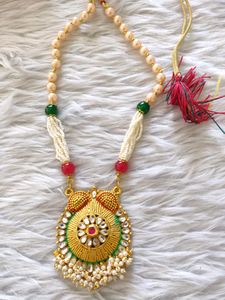 Women Golden Pearl Jewellery Sets