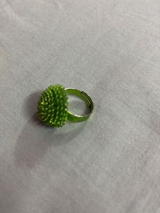 Earrings and free rings