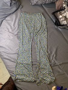 streacbl Flared bottoms