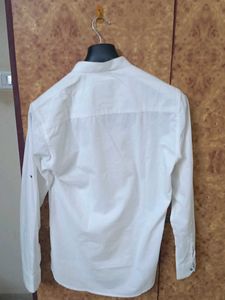 White Casual shirt size-M