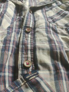 L-Size Plaid Button-Down Shirt