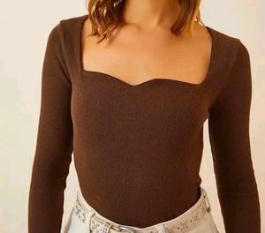 Heart Neck Full Sleeve Ribbed Top