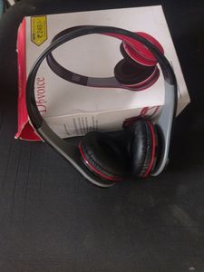 D&amp;Voice Wired Headphones (AUX).