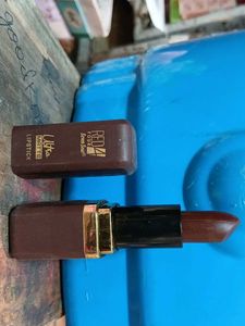 Red 4 Seven Star Lipstick