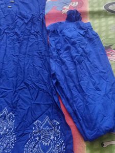 Blue Printed Kurta Set With Leggi