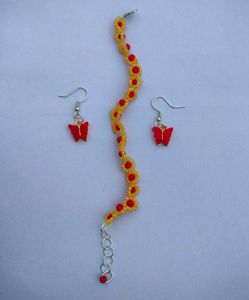 Daisy Bracelet With Earrings Combo ✨