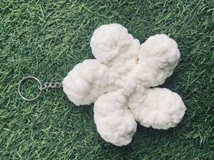 Handmade Fluffy Flower Keychain