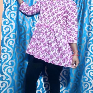 Pink And White Women&#39;s Top