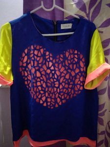 Eliva H Colorblock Heart Top