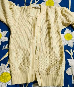 Stylish Women's Knitted Sweater For Winters