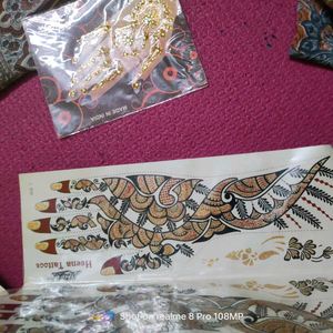 Saachi Sia Hand Tattoo