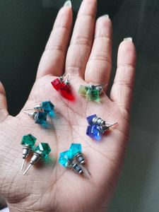 pair of 11 studs and a freebee