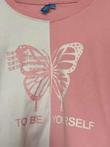 Used 4 Trendy Graphic T-Shirt Bundle