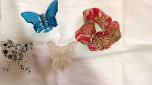 3 butterfly hair clutchures