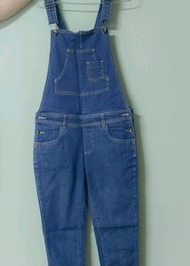 Benetton Denim Capris with Gallies. ✨