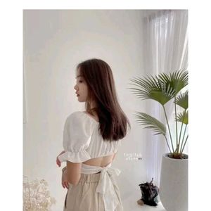 Cute Puff Sleeve Crop Top 🤍