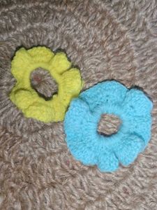 Cute Knitted Scrunchie Set