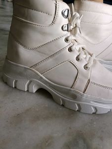 White High-Top Fashion Sneakers