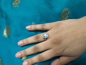 Elegant Silver Ring Giva