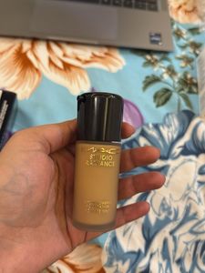 MAC Studio Radiance Serum-Powered Foundation