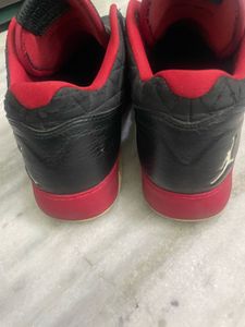 Used Original Jordan Clutch “Bred” — OG Pair
