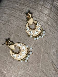 Floral Earrings with Pearls