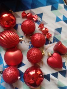 Christmas 🎄 tree Decoration Items Used