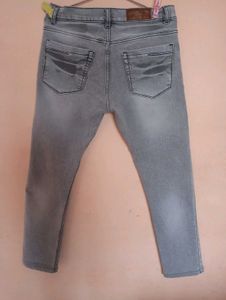 Grey Denim Jeans 👖