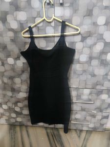 ZIMA LETO Black Top - Size M