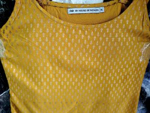 Ode By House Of Pataudi Kurta Set