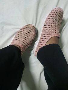 SLIP ON SHOES