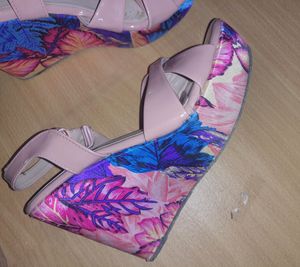 Pink Printed Wedges 4.5&#34;
