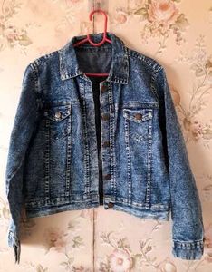Denim Jacket - Stylish & Trendy