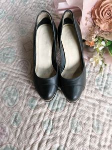 CHANEL BLACR SILVER COTED HEEL